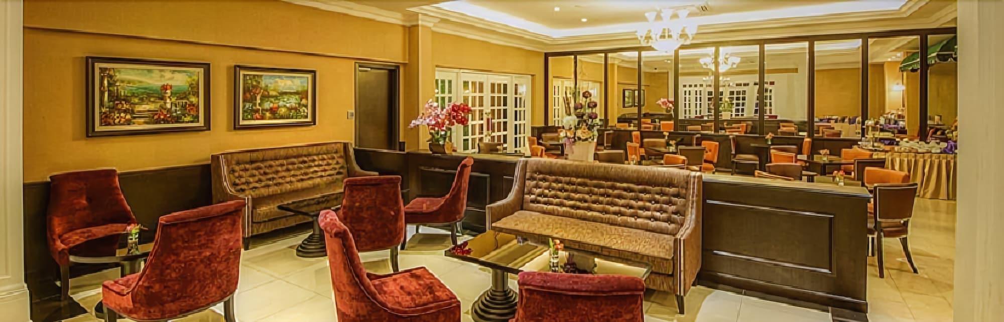Merdeka Hotel Κλουάνγκ Εξωτερικό φωτογραφία