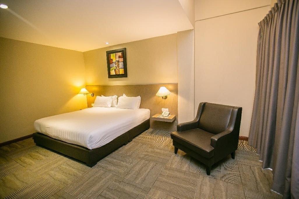 Merdeka Hotel Κλουάνγκ Εξωτερικό φωτογραφία