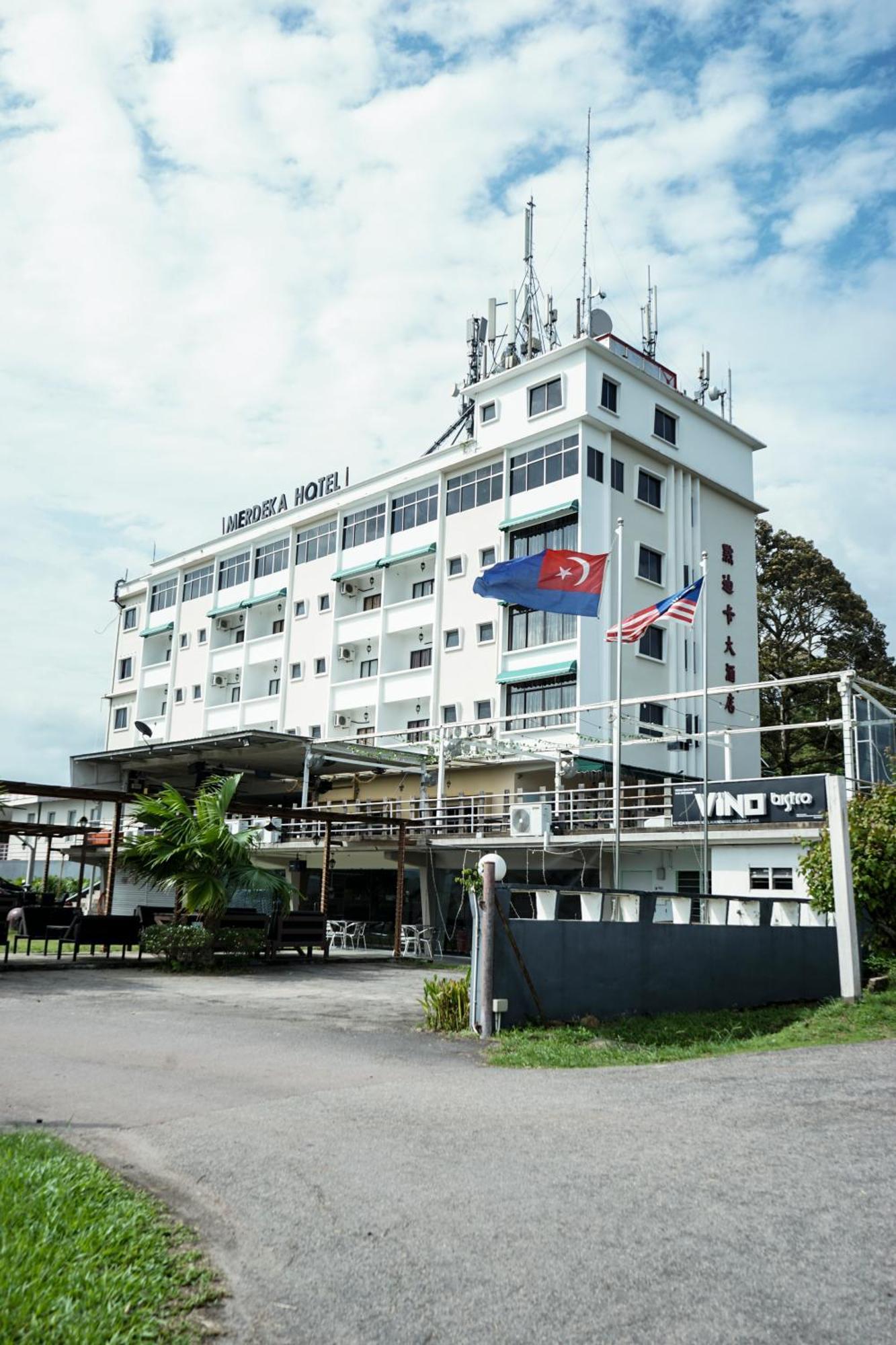 Merdeka Hotel Κλουάνγκ Εξωτερικό φωτογραφία