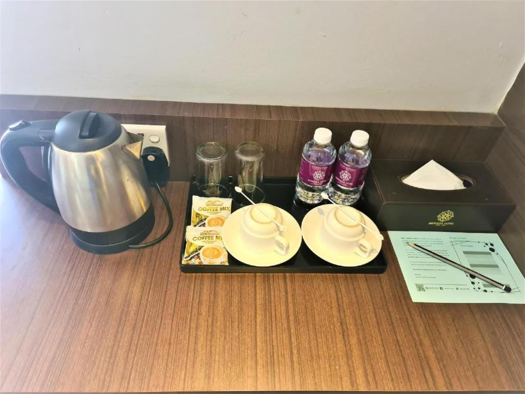 Merdeka Hotel Κλουάνγκ Εξωτερικό φωτογραφία