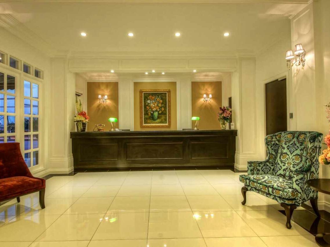 Merdeka Hotel Κλουάνγκ Εξωτερικό φωτογραφία